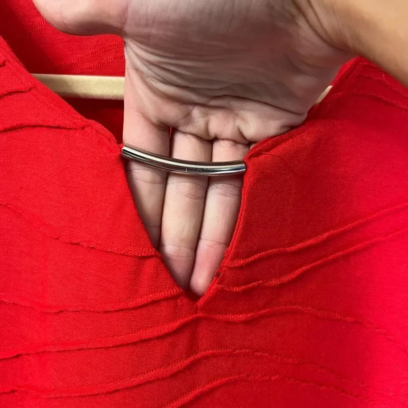 New Directions Womens Red Knit Tunic Pleated Geranium Blouse Sz Small 3/4 Sleeve - Picture 4 of 7